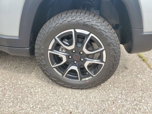 New 2026 Jeep Compass Trailhawk w/ Sun, Sound & Navigation Group AWD/4WD image 12