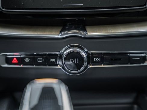 New 2026 Volvo XC60 B5 Plus w/ Protection Package Premier image 23