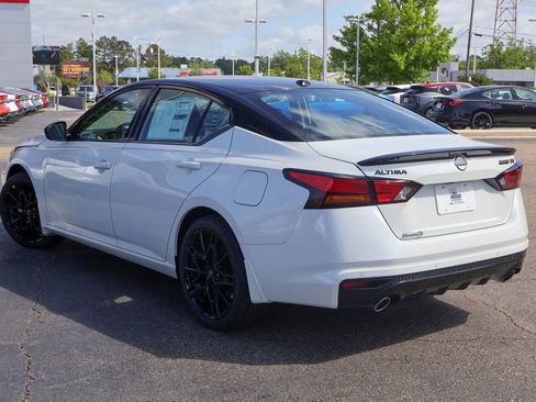 New 2026 Nissan Altima 2.5 SR FWD image 2