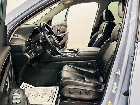 Used 2023 Honda Pilot Touring image 10