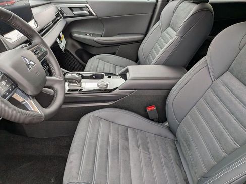 New 2026 Mitsubishi Outlander SE AWD/4WD image 12