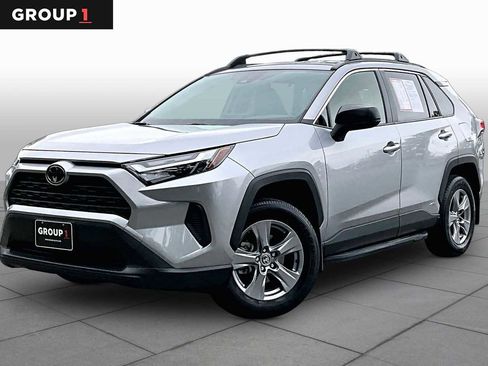 Certified 2025 Toyota RAV4 LE AWD/4WD image 1