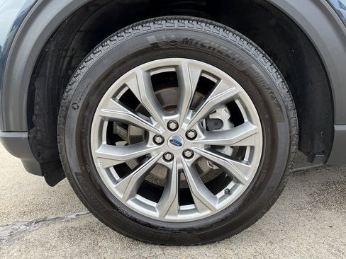 Certified 2023 Ford Explorer Limited w/ Limited Technology Package image 13