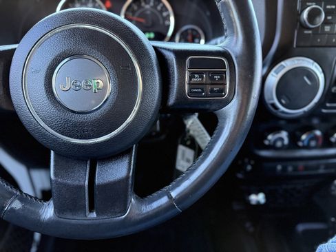 Used 2015 Jeep Wrangler Unlimited Sahara w/ Connectivity Group image 26