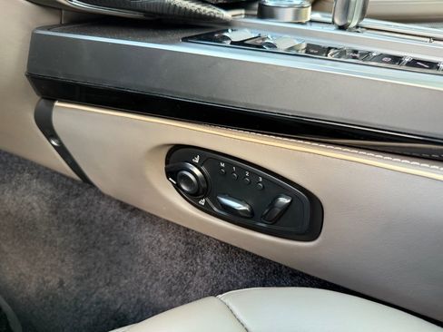 New 2025 Aston Martin Vanquish image 40