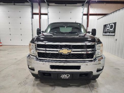 Used 2011 Chevrolet Silverado 2500 LTZ w/ LTZ Plus Package image 3