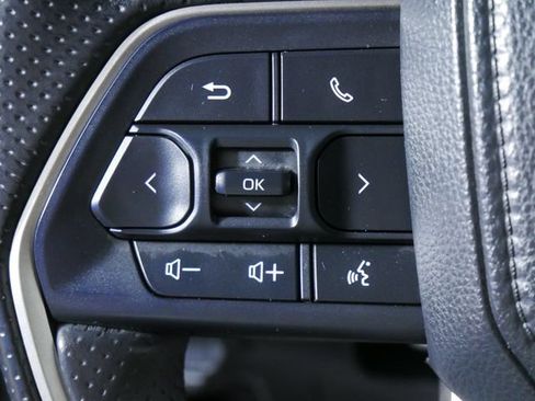 Used 2025 Toyota 4Runner SR5 AWD/4WD image 24