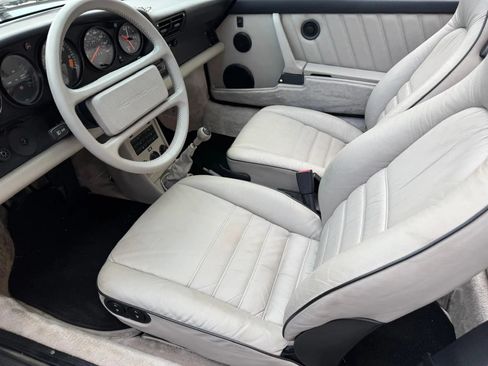 Used 1989 Porsche 911 Carrera RWD image 25