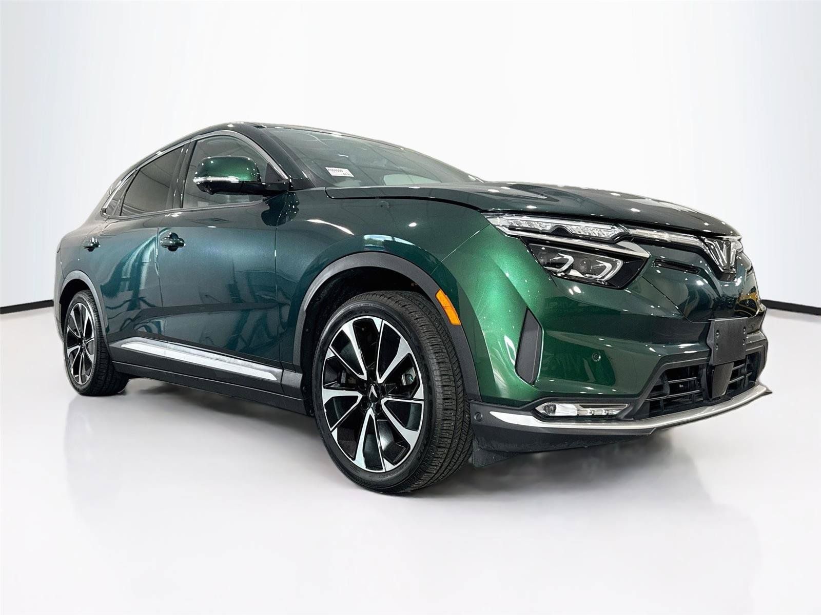 Used 2024 VinFast VF 8 Plus AWD/4WD image 7