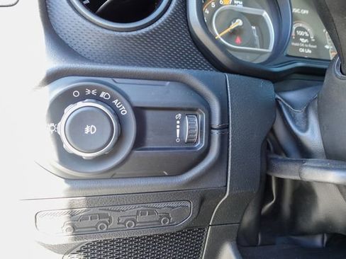 Used 2024 Jeep Wrangler Unlimited Rubicon image 16