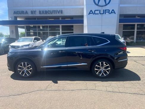 Used 2023 Acura MDX SH-AWD w/ Technology Package image 4