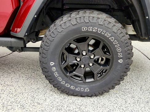 Used 2021 Jeep Gladiator Sport AWD/4WD image 9