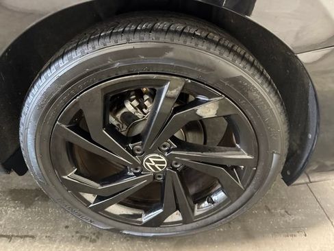 Used 2025 Volkswagen Jetta SE w/ Sunroof Package FWD image 7
