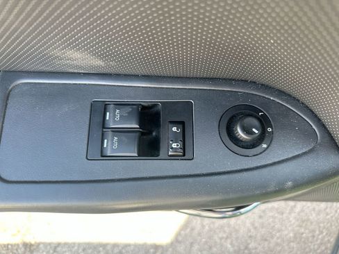 Used 2011 Dodge Challenger R/T image 41