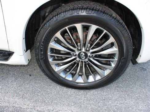 Used 2019 INFINITI QX80 Luxe w/ 22" Wheel Package RWD image 11