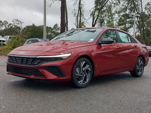 New 2025 Hyundai Elantra Sport image 2