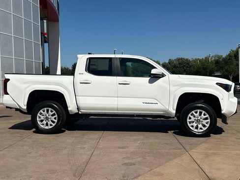 New 2026 Toyota Tacoma SR5 AWD/4WD image 3