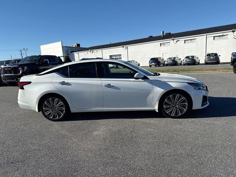 Used 2024 Nissan Altima 2.5 SL image 7
