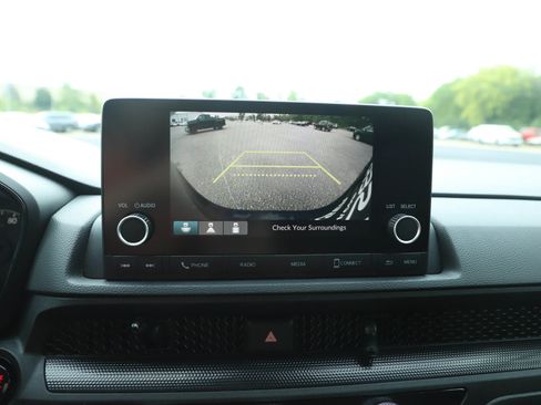 Used 2025 Honda CR-V LX image 24