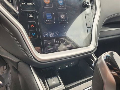 Used 2022 Subaru Outback Premium image 22