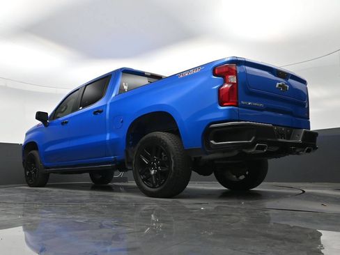 Used 2025 Chevrolet Silverado 1500 LT Trail Boss w/ Convenience Package II AWD/4WD image 22
