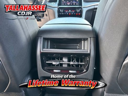 Used 2024 Jeep Grand Cherokee Laredo X w/ Trailer Tow Package AWD/4WD image 30
