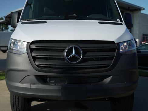 New 2025 Mercedes-Benz Sprinter 2500 image 10