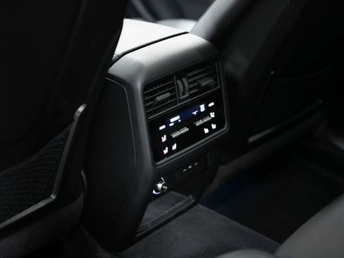 Used 2025 Porsche Cayenne S AWD/4WD image 30