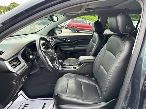 Used 2019 GMC Acadia SLT AWD/4WD image 9