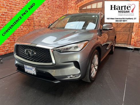 Used 2021 INFINITI QX50 Essential w/ Convenience Package image 3