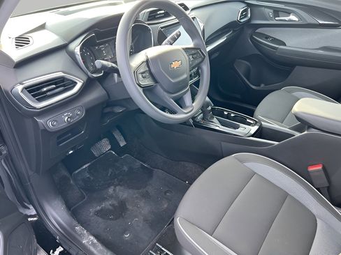 Used 2023 Chevrolet TrailBlazer LT w/ Convenience Package image 24