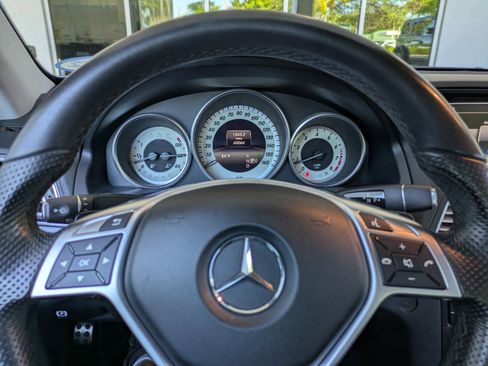 Used 2017 Mercedes-Benz E 400 Cabriolet image 25