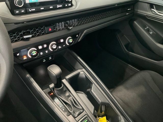 Certified 2025 Honda Accord SE image 12