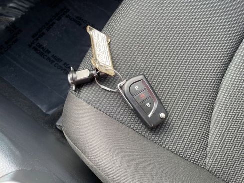 Used 2025 Toyota RAV4 LE image 22