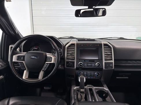 Used 2018 Ford F150 Platinum w/ Equipment Group 701A Luxury image 31