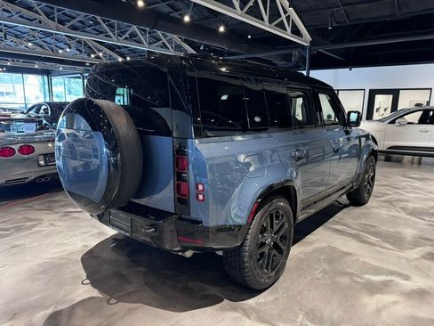 Used 2024 Land Rover Defender 110 X-Dynamic SE AWD/4WD image 5