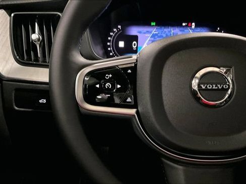 Certified 2025 Volvo XC60 B5 Ultra w/ Protection Package Premier AWD/4WD image 21