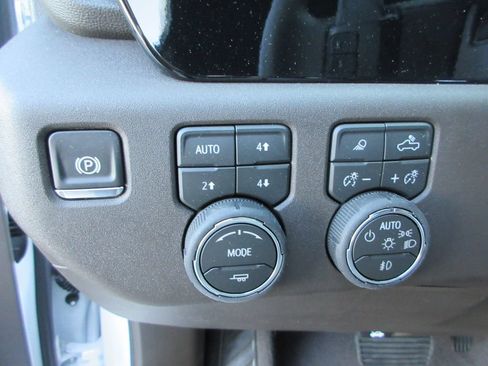 New 2026 Chevrolet Silverado 1500 LTZ w/ LTZ Premium Package AWD/4WD image 28
