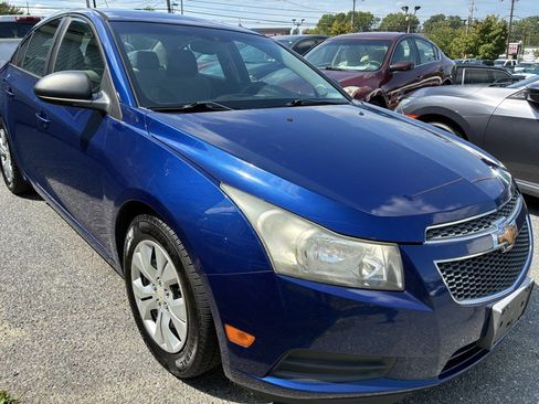 Used 2013 Chevrolet Cruze LS FWD image 3