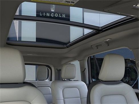 New 2025 Lincoln Aviator AWD w/ Jet Appearance Package image 22