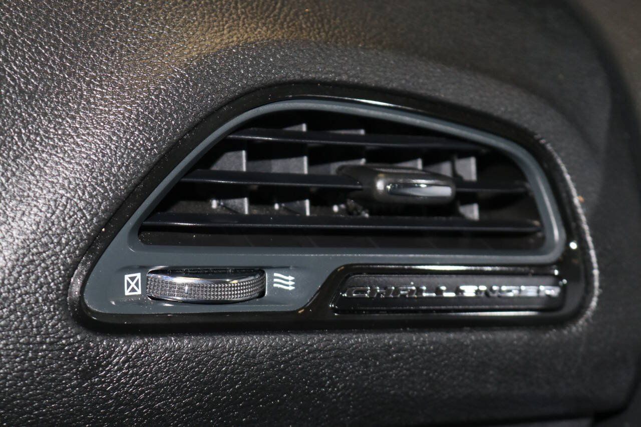 Used 2023 Dodge Challenger SXT RWD image 57