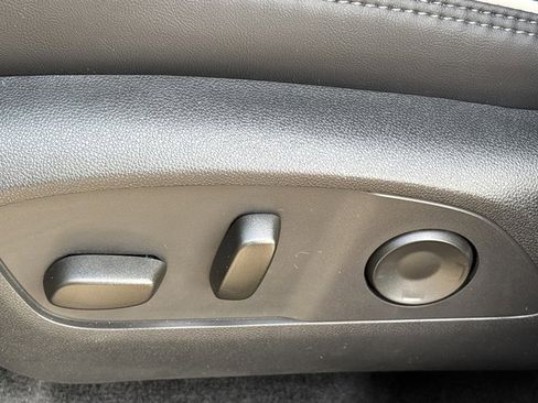 Used 2025 GMC Acadia Denali w/ LPO, Floor Liner Package image 21