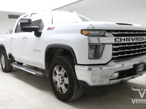 Used 2021 Chevrolet Silverado 3500 LTZ AWD/4WD image 7