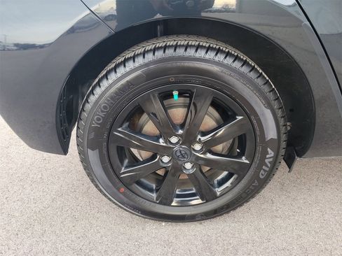 Used 2016 Toyota Prius C Four image 5