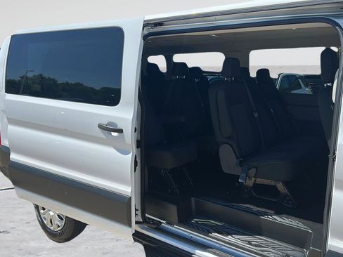 Used 2023 Ford Transit 350 XLT RWD image 18