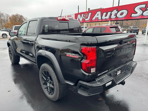 Used 2024 Chevrolet Colorado Trail Boss image 7