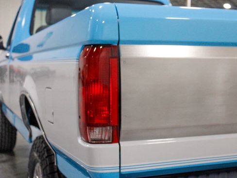 Used 1997 Ford F350 4x4 Regular Cab image 22