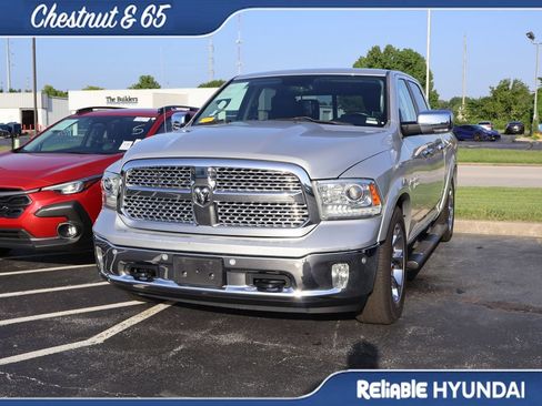 Used 2014 RAM 1500 Laramie w/ Convenience Group AWD/4WD image 9