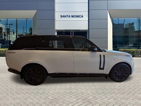 New 2026 Land Rover Range Rover Long Wheelbase SE AWD/4WD image 4