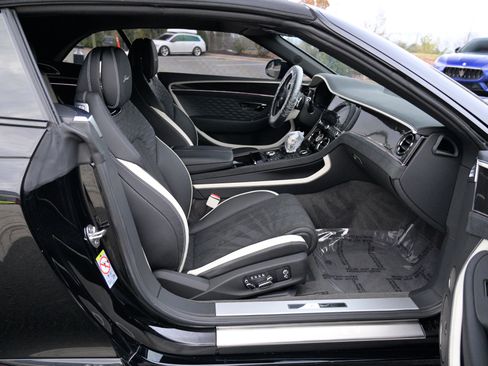Used 2025 Bentley Continental GT Speed image 41